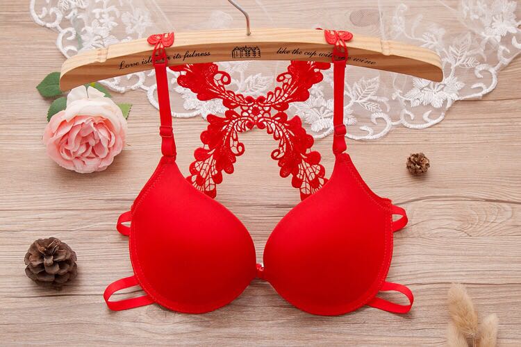 Direct sale of the new Japanese and Korean version of the y-shape lace back front button bra with rims to gather girls' underwear bra cover