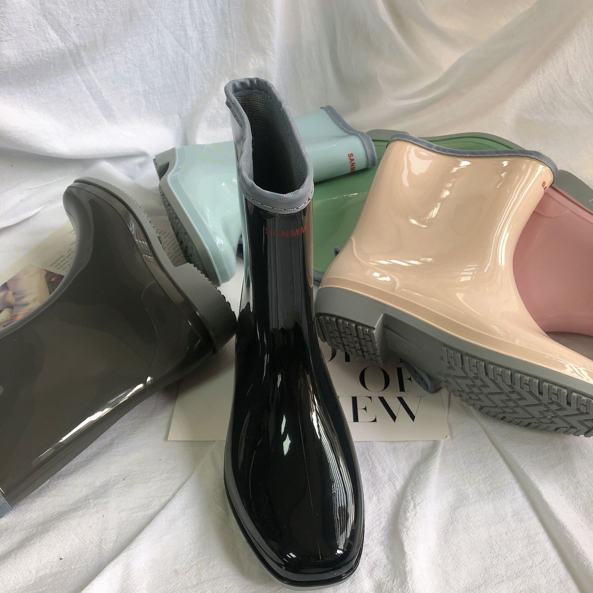 Cross-Border Rain Boots Mid-Calf Women's Fashion Solid Color Adult PVC Rain Boots Outdoor Waterproof Ladies Water Shoes Rubber Shoes Cross-Border Rain Boots Mid-Calf Women's Fashion Solid Color Adult PVC Rain Boots Outdoor Waterproof Ladies Water Shoes Rubber Shoes