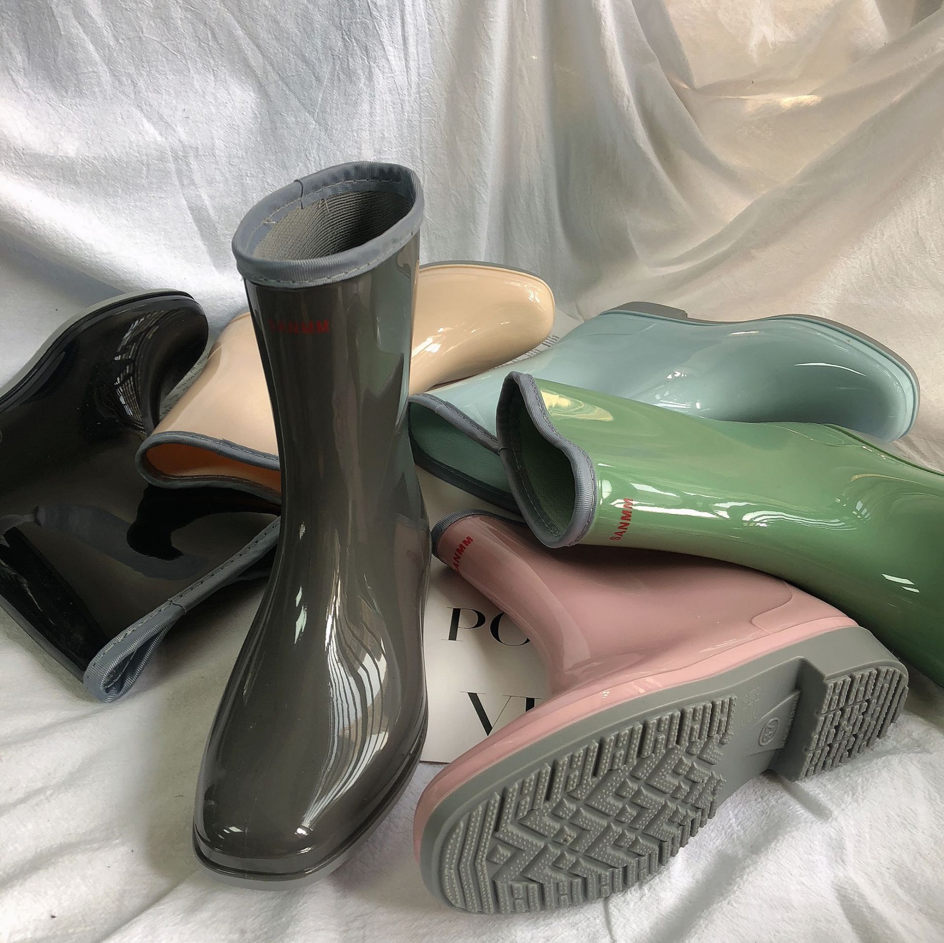 Cross-Border Rain Boots Mid-Calf Women's Fashion Solid Color Adult PVC Rain Boots Outdoor Waterproof Ladies Water Shoes Rubber Shoes Cross-Border Rain Boots Mid-Calf Women's Fashion Solid Color Adult PVC Rain Boots Outdoor Waterproof Ladies Water Shoes Rubber Shoes