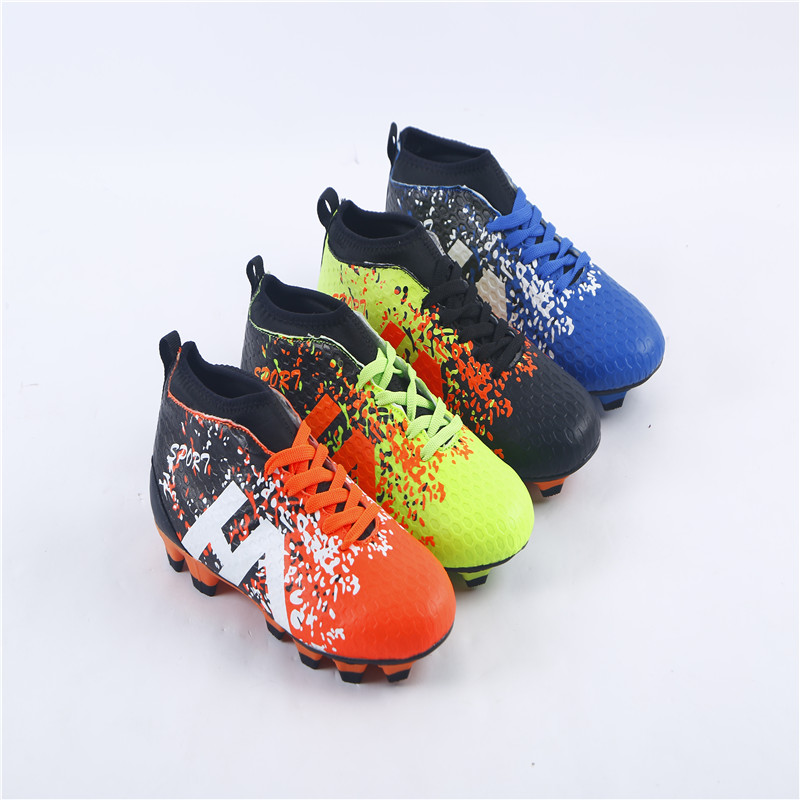Manufacturers direct football shoes crushed nails for boys and girls young sneaker man grass anti-skid sports shoes source factory Manufacturers direct football shoes crushed nails for boys and girls young sneaker man grass anti-skid sports shoes source factory