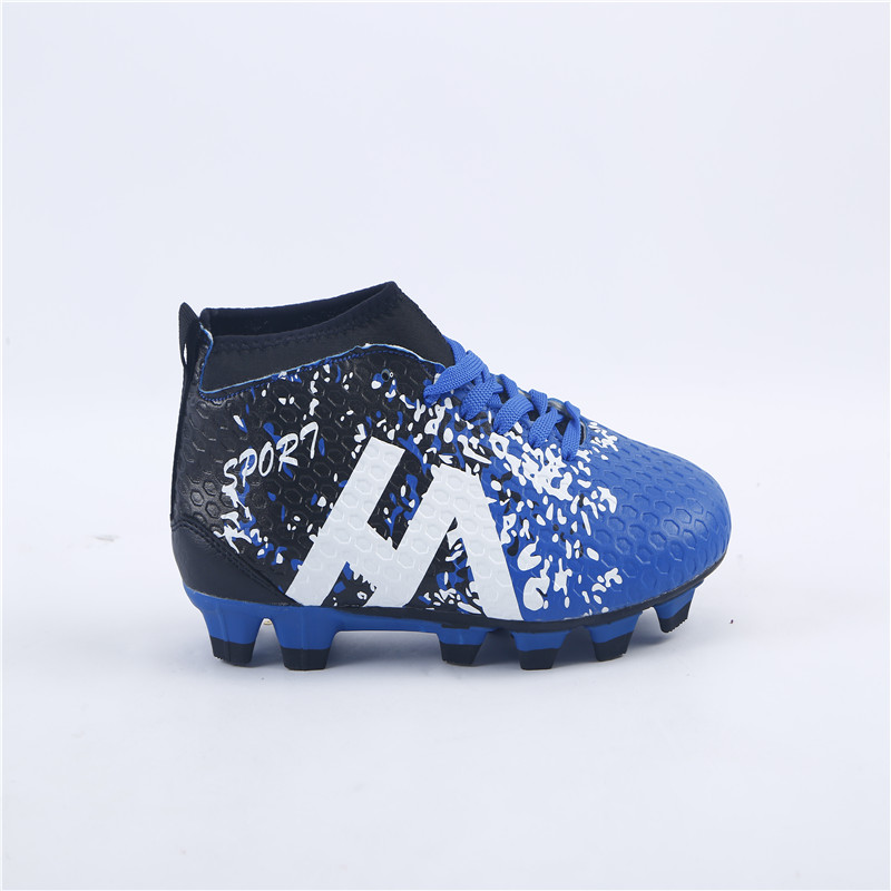 Manufacturers direct football shoes crushed nails for boys and girls young sneaker man grass anti-skid sports shoes source factory Manufacturers direct football shoes crushed nails for boys and girls young sneaker man grass anti-skid sports shoes source factory