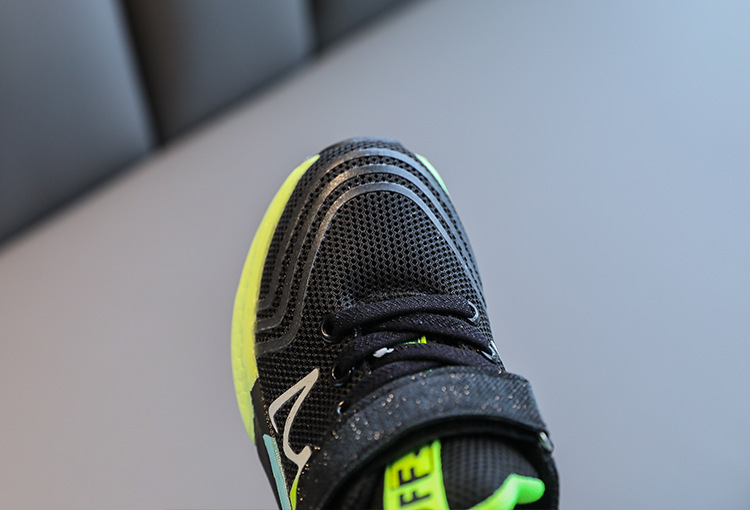 Autumn 2020 New Color Matching Trend Web Celebrity Running Shoes for Boys Korean Girls Pink Sports Shoes for Children Autumn 2020 New Color Matching Trend Web Celebrity Running Shoes for Boys Korean Girls Pink Sports Shoes for Children