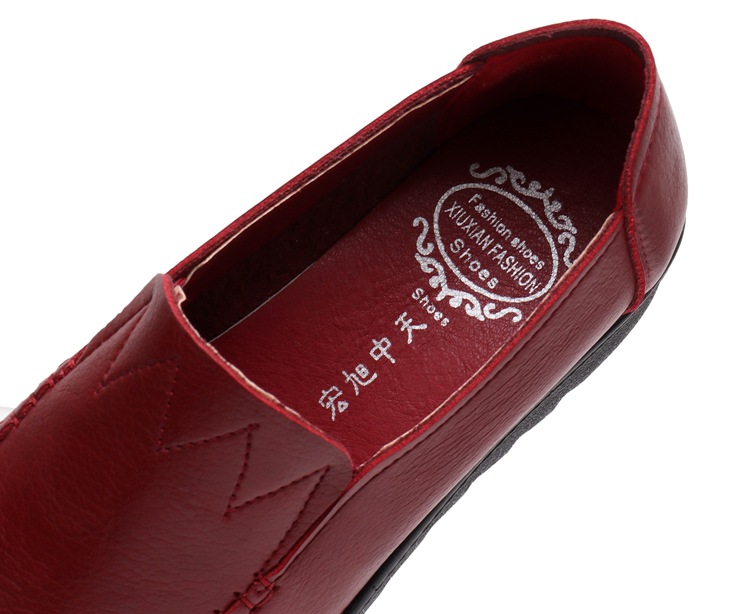 2021 Spring and Autumn New Soft Leather Mom Shoes Women's Flat Soft Bottom Granny Shoes round Toe Middle-Aged and Elderly Leather Shoes