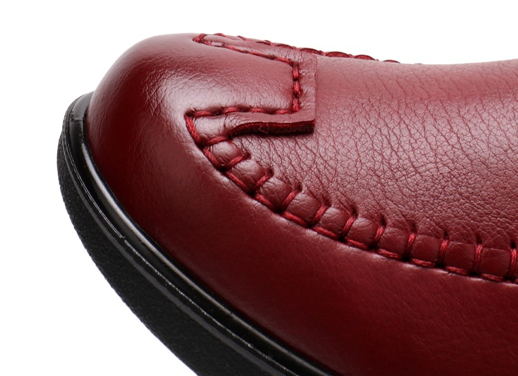 2021 Spring and Autumn New Soft Leather Mom Shoes Women's Flat Soft Bottom Granny Shoes round Toe Middle-Aged and Elderly Leather Shoes