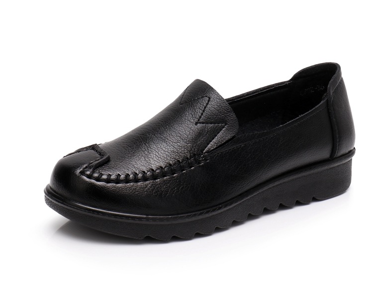 2021 Spring and Autumn New Soft Leather Mom Shoes Women's Flat Soft Bottom Granny Shoes round Toe Middle-Aged and Elderly Leather Shoes
