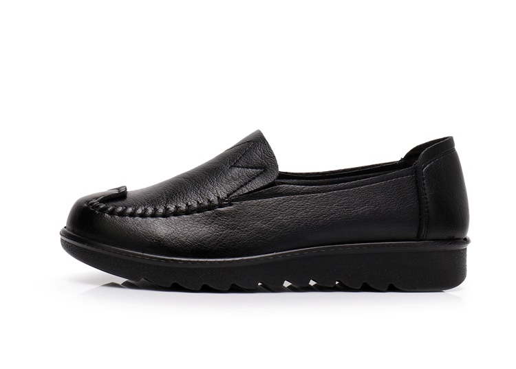 2021 Spring and Autumn New Soft Leather Mom Shoes Women's Flat Soft Bottom Granny Shoes round Toe Middle-Aged and Elderly Leather Shoes