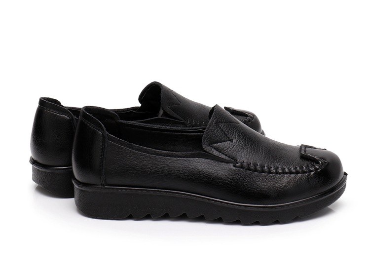 2021 Spring and Autumn New Soft Leather Mom Shoes Women's Flat Soft Bottom Granny Shoes round Toe Middle-Aged and Elderly Leather Shoes