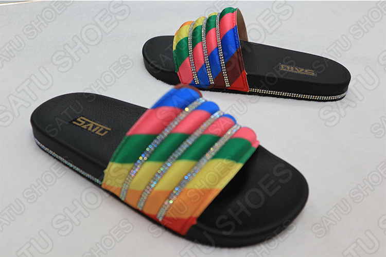 Factory Wholesale 2020 European and American Fashion Flat Rainbow Rhinestone Cross-Border Slippers Women's Outdoor Slipper