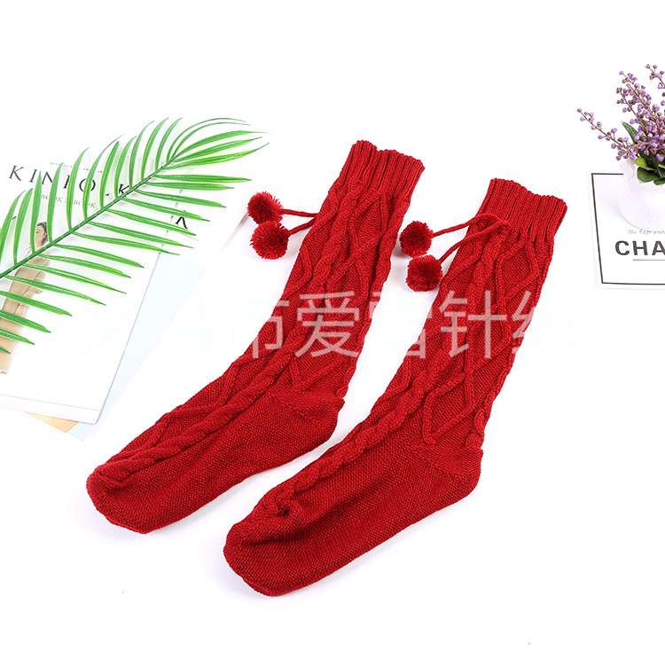 The factory sells the spot to supply the fashionable knitting wool thread to add thick socks female autumn winter