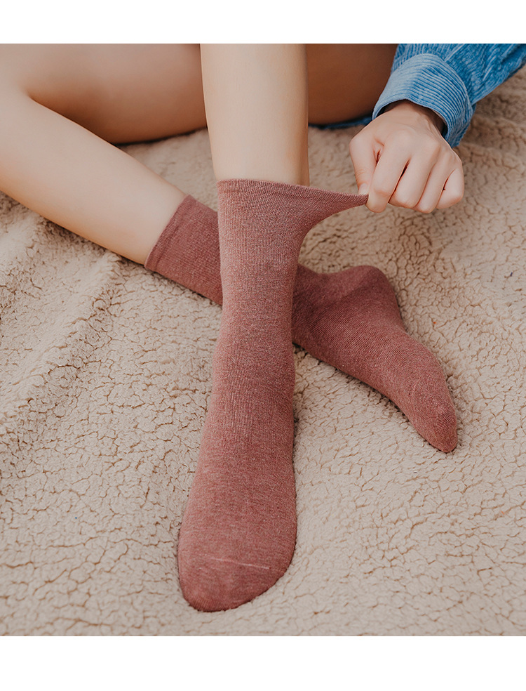 [Large Quantity and Excellent Price] Socks Women's Mid Tube Stockings JK Women's Socks Trendy Socks Couple Black and White Socks Autumn and Winter Thigh High Socks