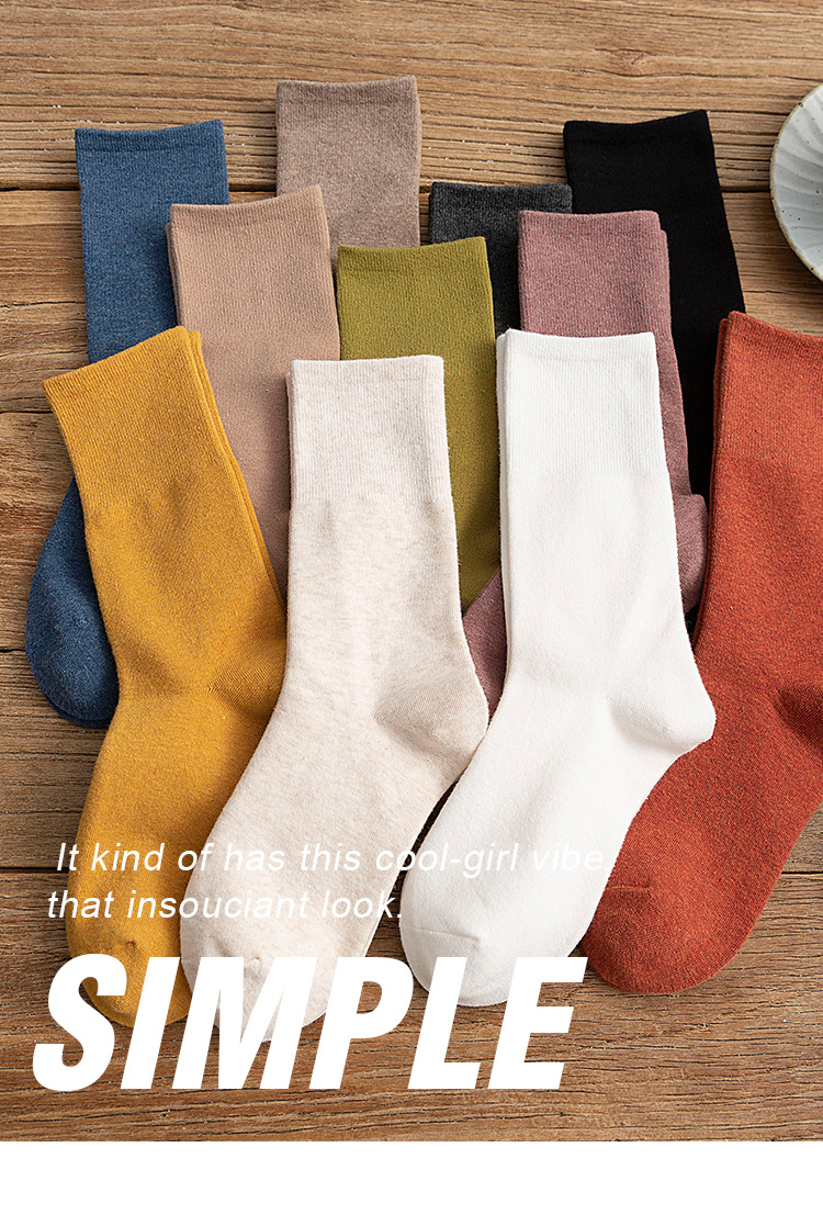 [Large Quantity and Excellent Price] Socks Women's Mid Tube Stockings JK Women's Socks Trendy Socks Couple Black and White Socks Autumn and Winter Thigh High Socks