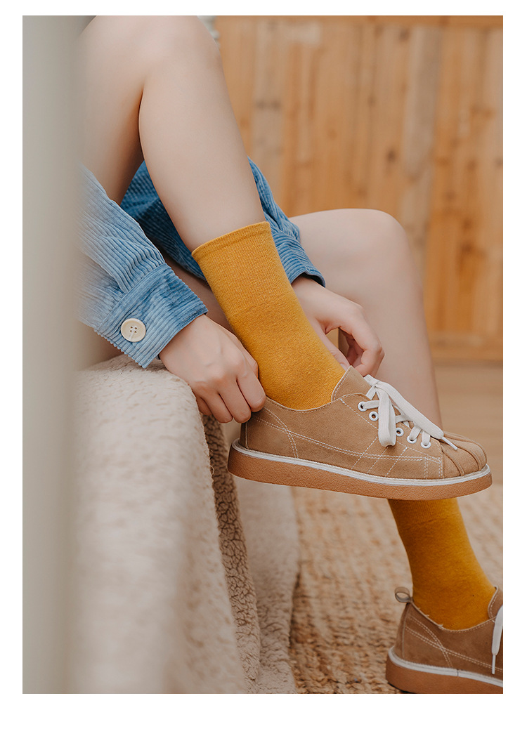 [Large Quantity and Excellent Price] Socks Women's Mid Tube Stockings JK Women's Socks Trendy Socks Couple Black and White Socks Autumn and Winter Thigh High Socks