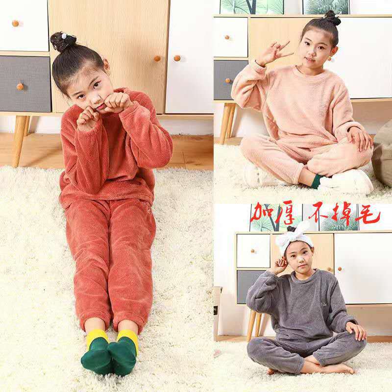 Boys and Children Warm Pants Suit Children&#039;s Long-Sleeved Pajamas Suit Coral Fleece Home Wear Parent-Child Mother-Daughter Warm Pants