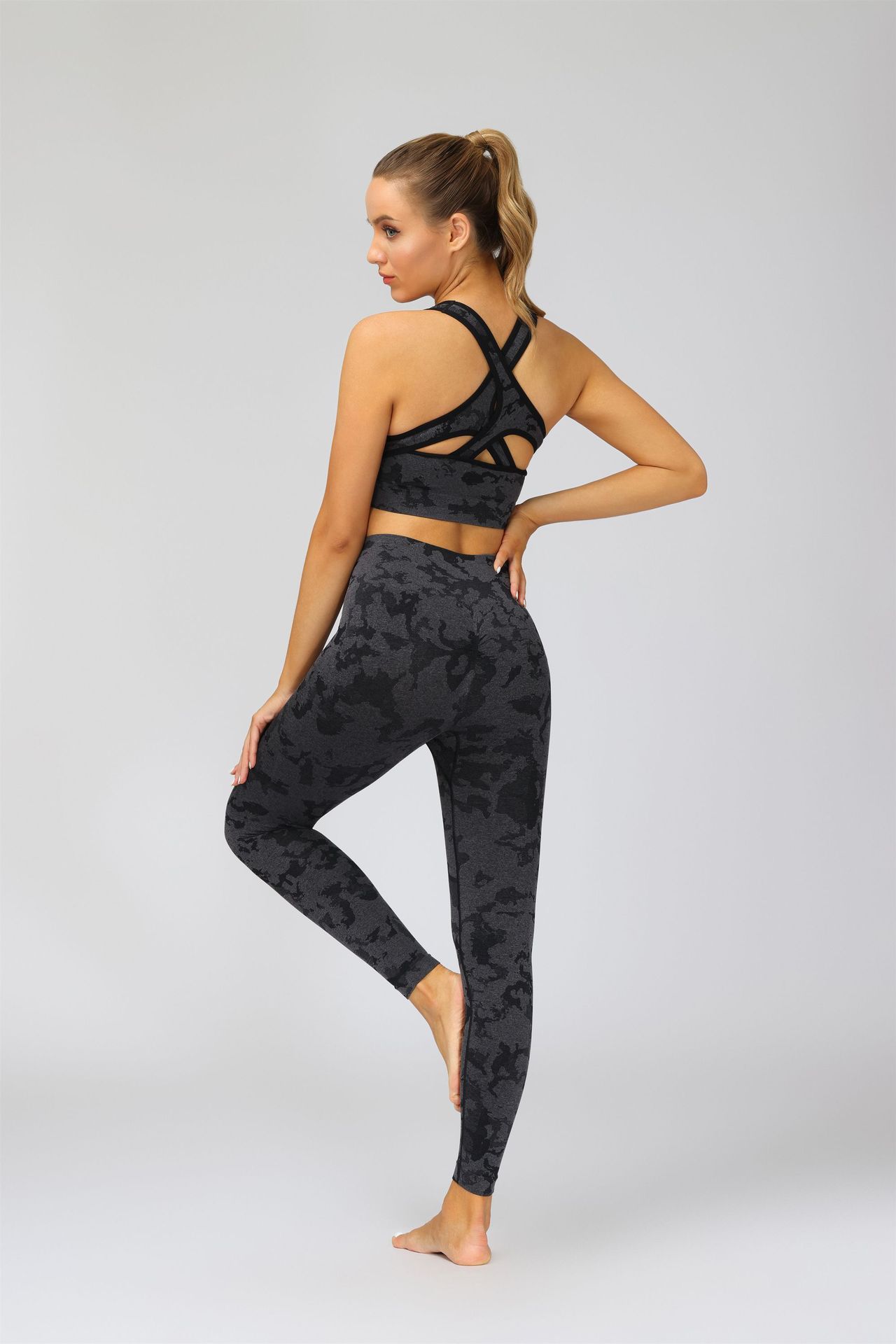 2021 Cross-Border AliExpress New Camouflage Seamless Ninth Pants Tiger Pattern Fitness Pants Yoga Clothes Bra Trousers Suit 2021 Cross-Border AliExpress New Camouflage Seamless Ninth Pants Tiger Pattern Fitness Pants Yoga Clothes Bra Trousers Suit