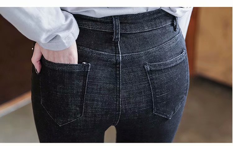 High - waisted, tight, slim, curled up, ladies' jeans. Versatile, cuffed, pencil - trimmed, cropped trousers High - waisted, tight, slim, curled up, ladies' jeans. Versatile, cuffed, pencil - trimmed, cropped trousers