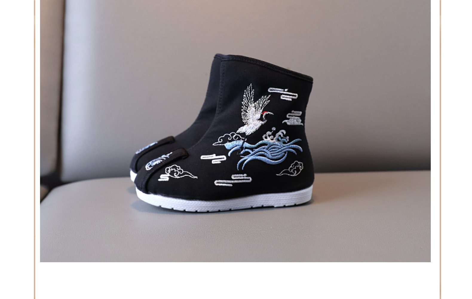 Old Beijing Cloth Shoes Children's Embroidered Shoes Boys the Han-Style Clothing Shoes Boots Chinese Style Ancient Costume New Year Performance Shoes Old Beijing Cloth Shoes Children's Embroidered Shoes Boys the Han-Style Clothing Shoes Boots Chinese Style Ancient Costume New Year Performance Shoes