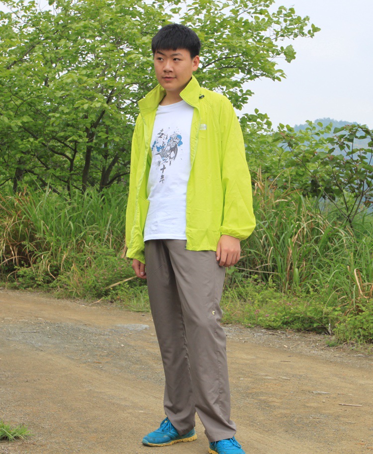 Wholesale light board outdoor skin windbreaker quick dry clothes men's and women's clothing can be used to produce logos