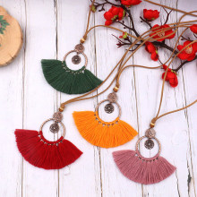 Europe and America Cross Border New Rainbow Tassel Necklace for Women Niche Design Creative Handmade Rope Knitting Accessories Wholesale Europe and America Cross Border New Rainbow Tassel Necklace for Women Niche Design Creative Handmade Rope Knitting Accessories Wholesale