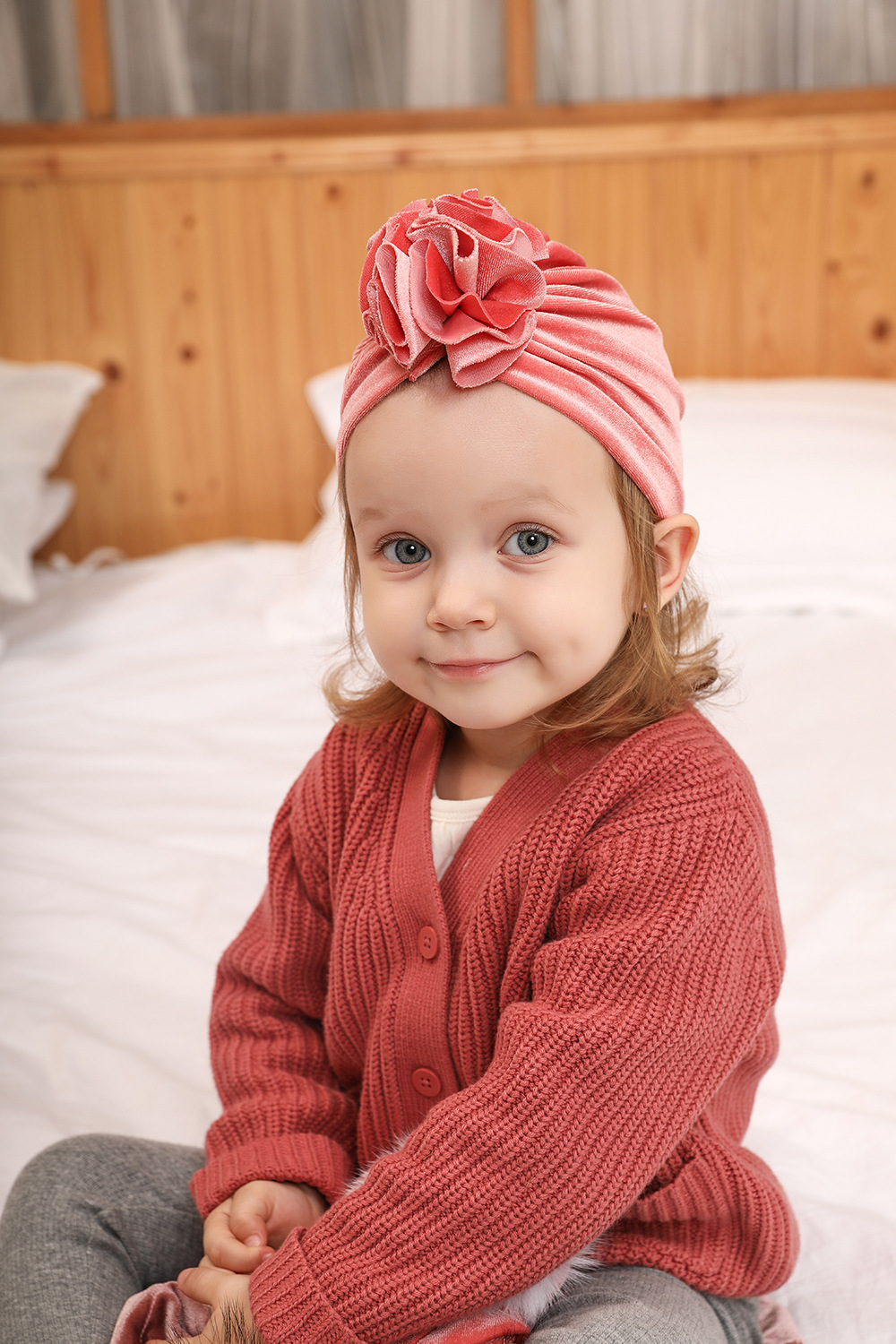 14 Colors Foreign Trade New Children Sleeve Cap Baby Autumn and Winter Gold Velvet Knitted Fabric Pleated Flower Indian Hat 14 Colors Foreign Trade New Children Sleeve Cap Baby Autumn and Winter Gold Velvet Knitted Fabric Pleated Flower Indian Hat
