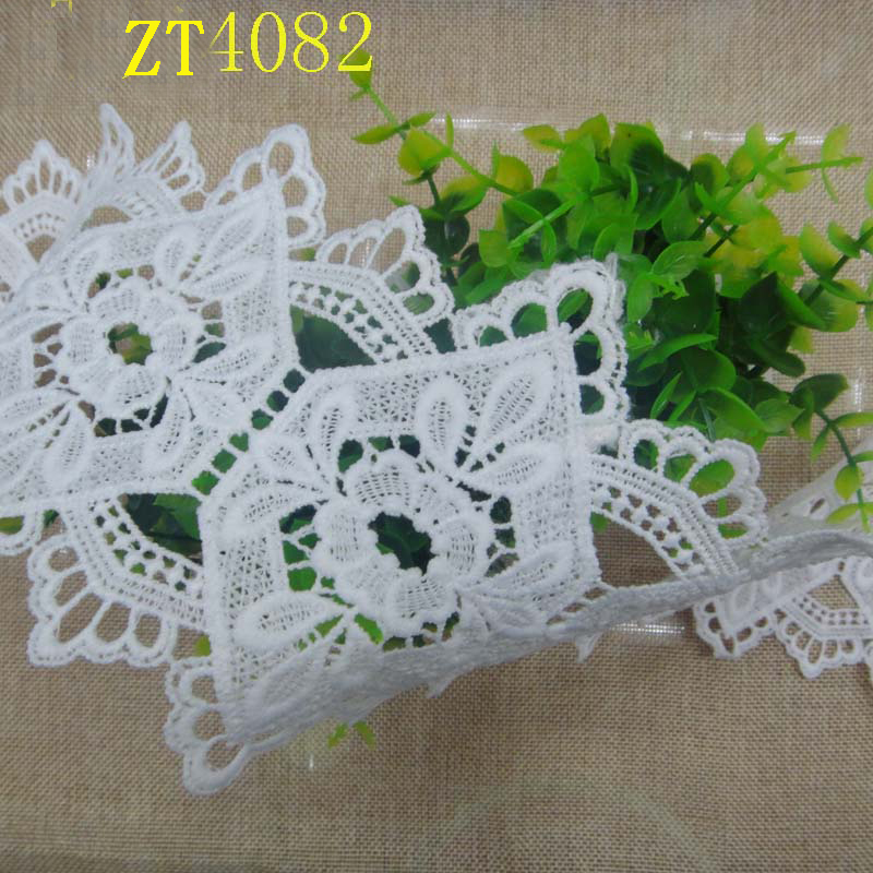 Factory direct this white polyester lace diamond pattern lace water soluble embroidery garment accessories