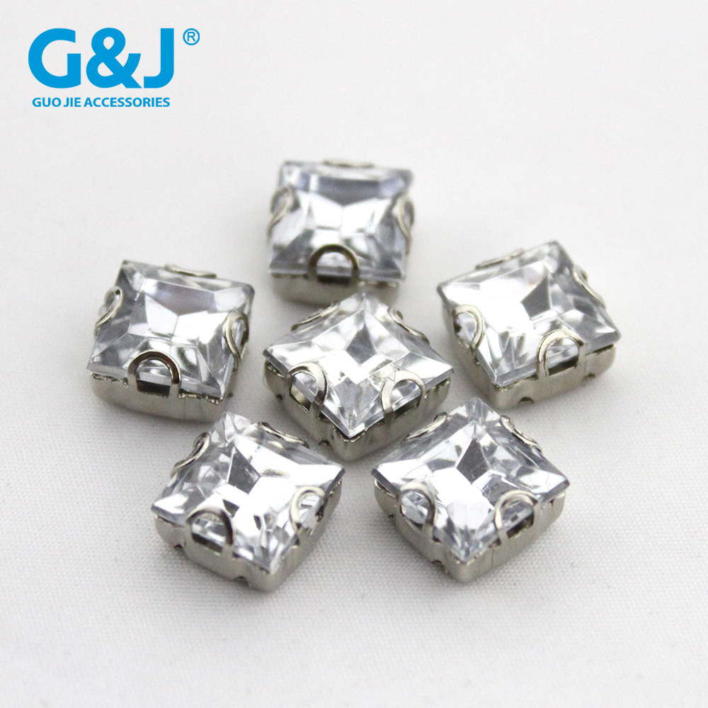 On the claw, the diamond garment accessories and accessories, the square D, three ears, two ears