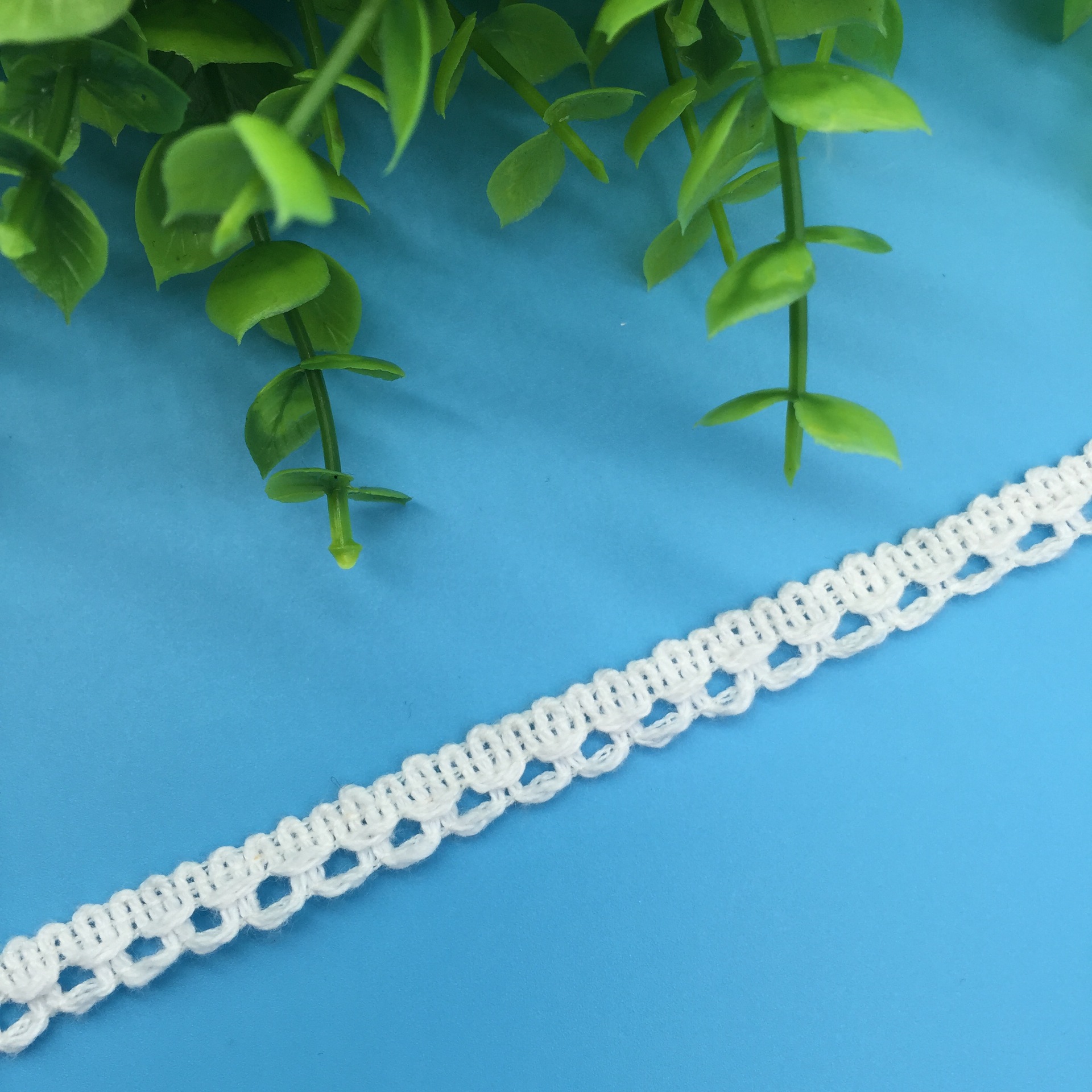 All cotton horse ivory cotton thread lace garment accessories box decoration 1cm. All cotton horse ivory cotton thread lace garment accessories box decoration 1cm.
