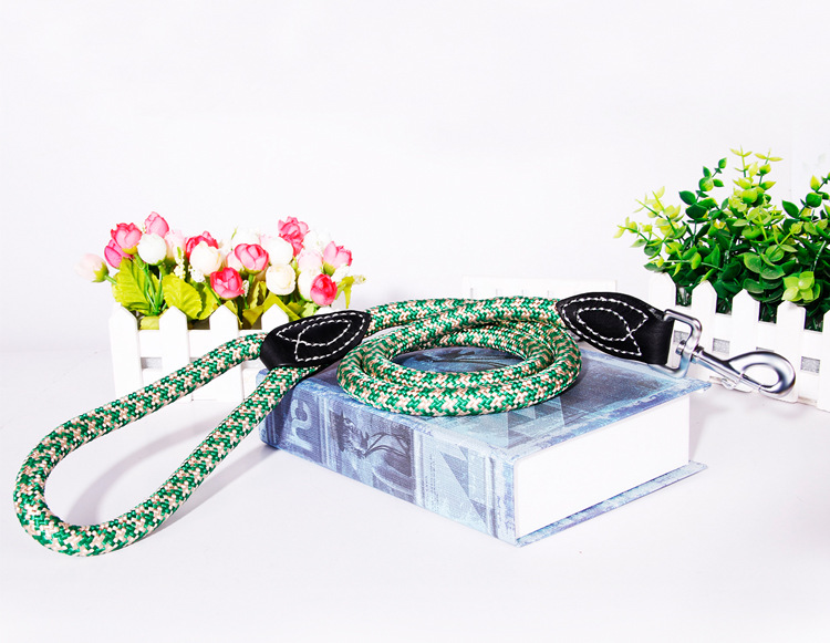 Factory direct leather, imported dog towing rope, imitation nylon dog rope, round dog chain medium large pet rope Factory direct leather, imported dog towing rope, imitation nylon dog rope, round dog chain medium large pet rope