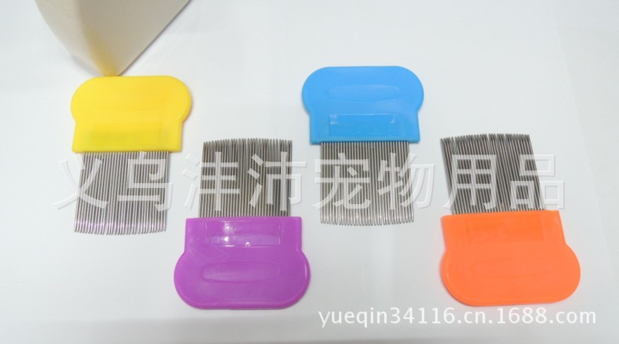 People use comb pet comb needle comb grate comb to remove small flea louse comb comb long needle.