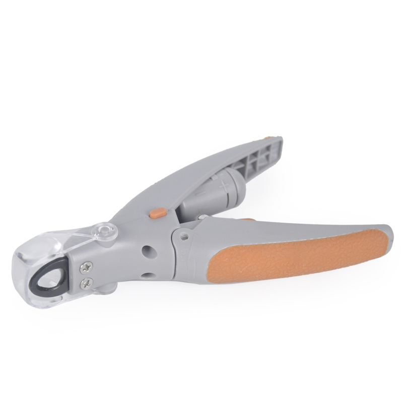 New light pet nail clippers cat and dog nail clippers small and large pet nail pet grooming products New light pet nail clippers cat and dog nail clippers small and large pet nail pet grooming products