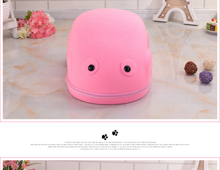 Creative car felt pet nest can be removed from the four seasons universal thermal insulation dog kennel. Creative car felt pet nest can be removed from the four seasons universal thermal insulation dog kennel.