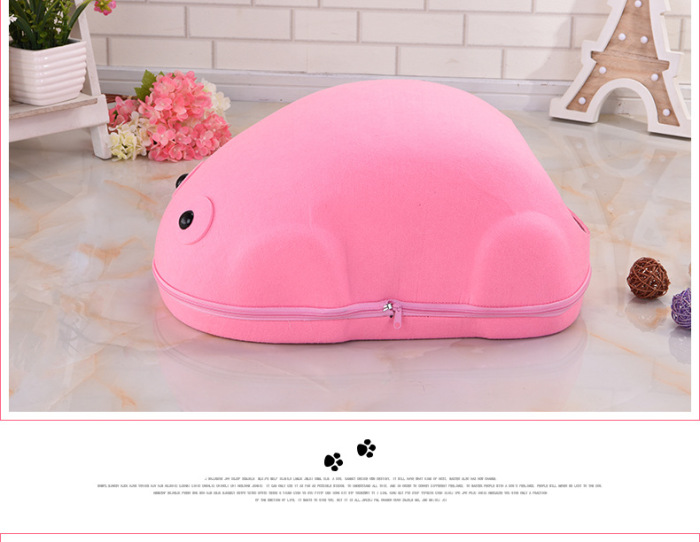 Creative car felt pet nest can be removed from the four seasons universal thermal insulation dog kennel. Creative car felt pet nest can be removed from the four seasons universal thermal insulation dog kennel.