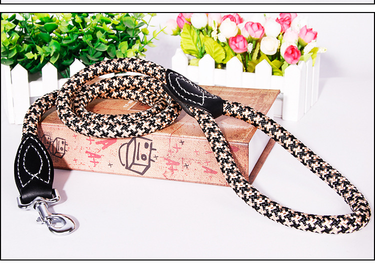 Factory direct leather, imported dog towing rope, imitation nylon dog rope, round dog chain medium large pet rope Factory direct leather, imported dog towing rope, imitation nylon dog rope, round dog chain medium large pet rope