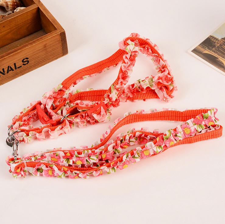 Manufacturer wholesaling pet rope satin cute small and small dogs pulling rope teddy bomei dog suit chest strap.