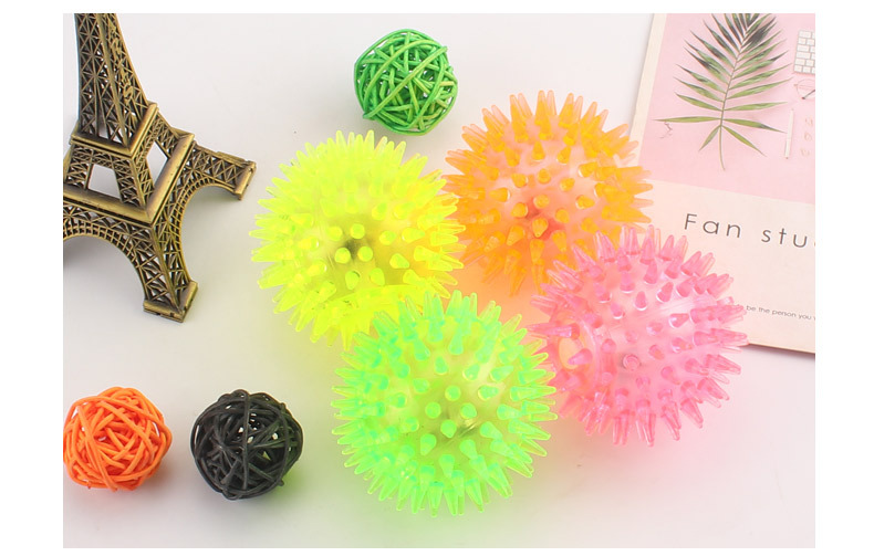Flash elastic massage ball bouncing ball with thorn ball Luminescent massage ball pet toy stand night market wholesale Flash elastic massage ball bouncing ball with thorn ball Luminescent massage ball pet toy stand night market wholesale