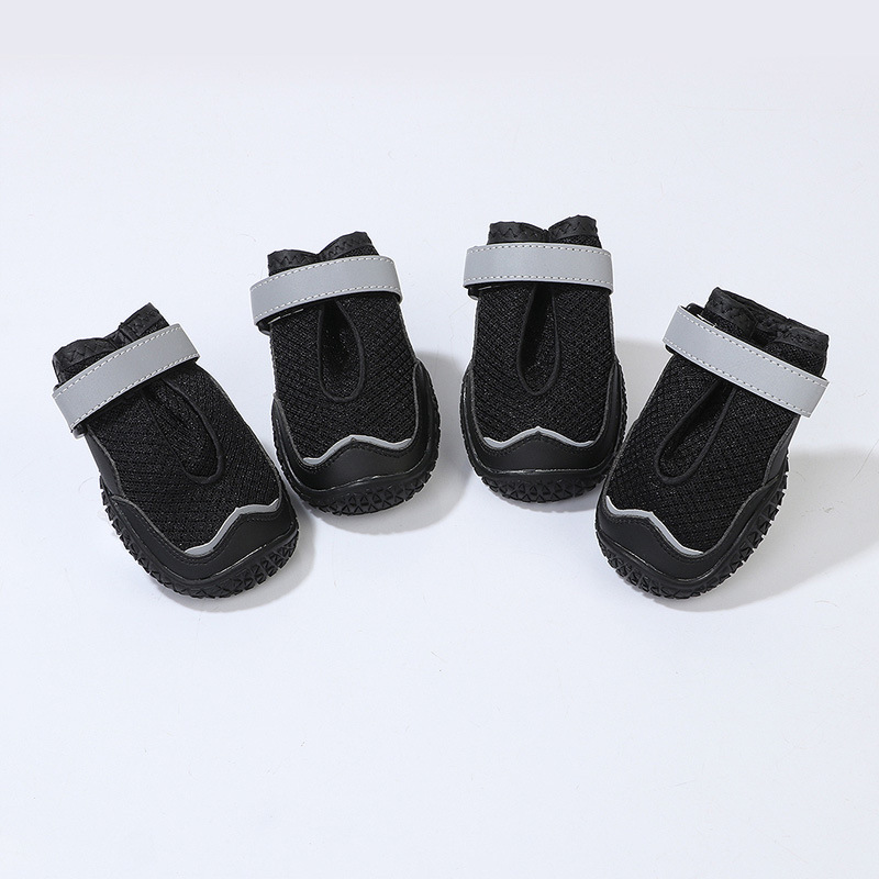 2019 new pet shoes wearables and breathable big dog shoes sold by amazon in Europe and America