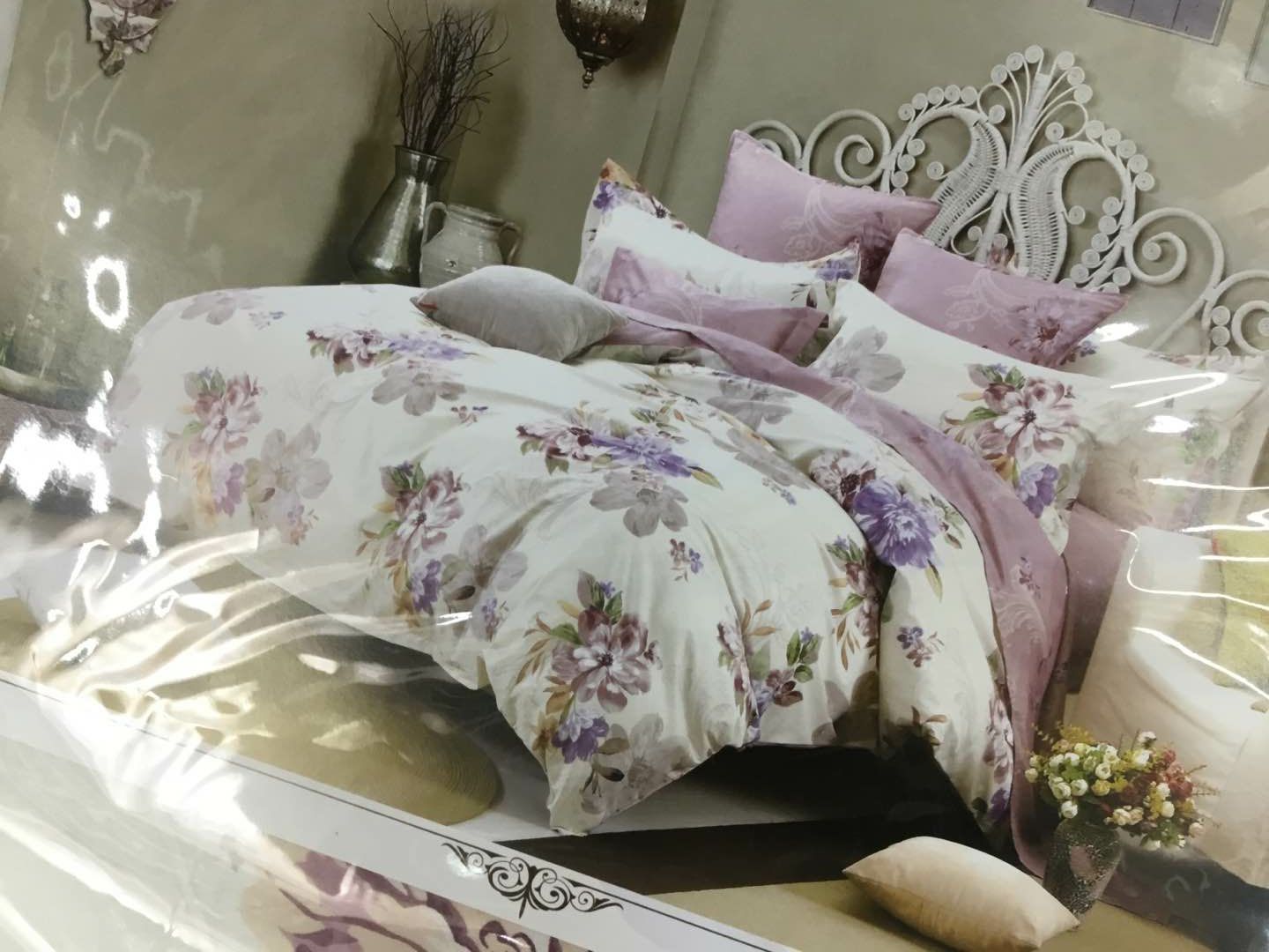Gong satin-cotton four-piece wedding bedding wholesale autumn winter foreign trade students double home textile