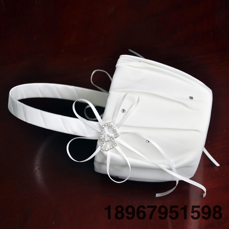 Amazon European and American Bow Doppel Herz Diamond Bride European Wedding Flower Basket White Wedding Flower Basket