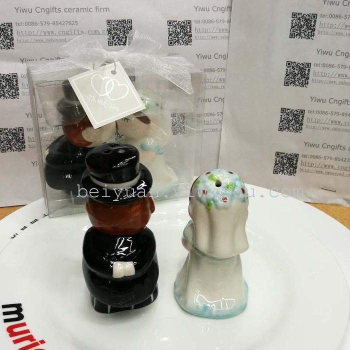 Western wedding gift to kiss the bride and groom wedding cake ceramic pepper seasoning jar top Decor Western wedding gift to kiss the bride and groom wedding cake ceramic pepper seasoning jar top Decor
