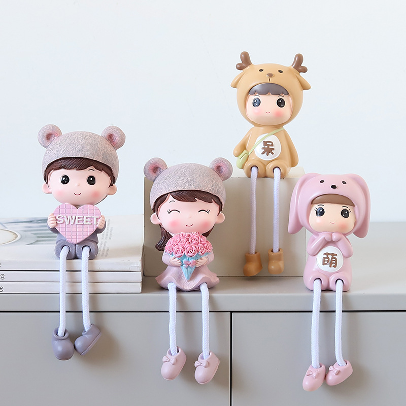Cute Cartoon Hanging Feet Couple Doll Home Decoration Creative Wedding Gift Birthday Gift Resin Crafts