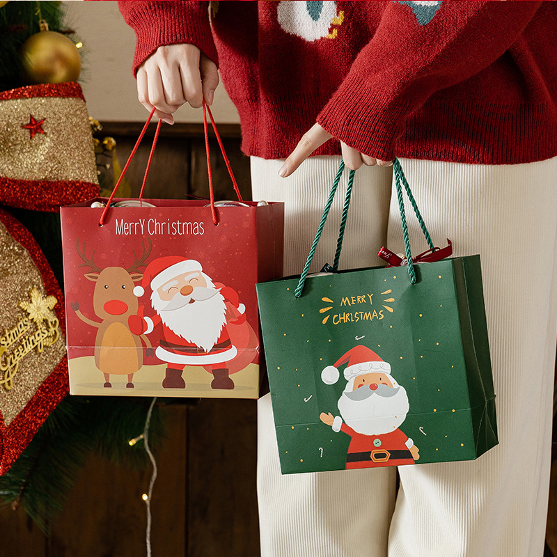 INS Trendy Christmas Coral Fleece Socks Gift Box Christmas Ball Gift Thickened Cartoon Sleeping Socks Cross-Border Delivery