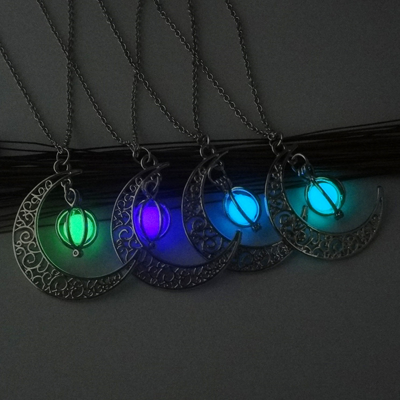 Popular Luminous Moon Pumpkin Creative Pendant Luminous Female Necklace Christmas Halloween Gift Ornament Popular Luminous Moon Pumpkin Creative Pendant Luminous Female Necklace Christmas Halloween Gift Ornament