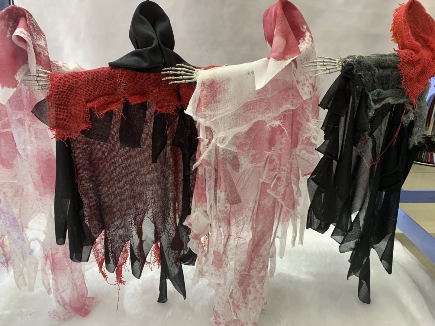 Manufacturers direct Halloween supplies ghost hanging party supplies Christmas supplies holiday supplies