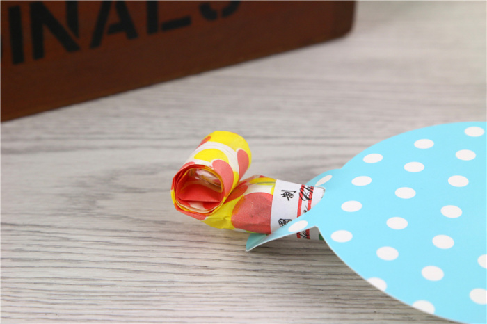 Paper toy trumpet whistle blowing dragon with mouth cover birthday party children's birthday party props.