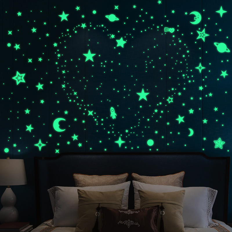 Glow - in - the - dark mercifully stickers creative DIY fluorescent stickers can be environmentally friendly to remove the children 's creative wall stickers