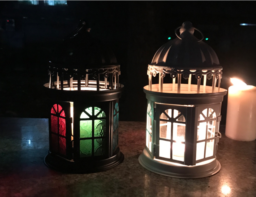 European Style Retro Iron Art Windproof Glass Wedding Storm Lantern Bird Cage Candle Holders Barn Lantern Gift Wedding Romantic Ornaments European Style Retro Iron Art Windproof Glass Wedding Storm Lantern Bird Cage Candle Holders Barn Lantern Gift Wedding Romantic Ornaments
