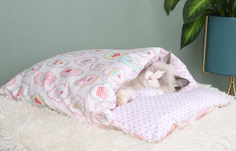 Cat Nest Cat Sleeping Bag Closed Removable and Washable Cat Bed Winter Warm Pet Bed Dog Kennel Four Seasons Universal Cat Nest Cat Sleeping Bag Closed Removable and Washable Cat Bed Winter Warm Pet Bed Dog Kennel Four Seasons Universal