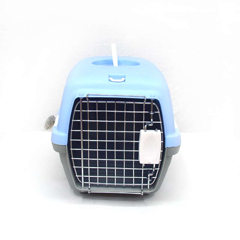 The pet goes out to carry the air box with the grid door.