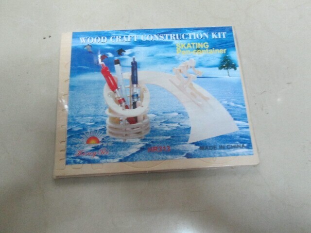 2 smaller wooden puzzles jigsaw pencil pattern 304  306