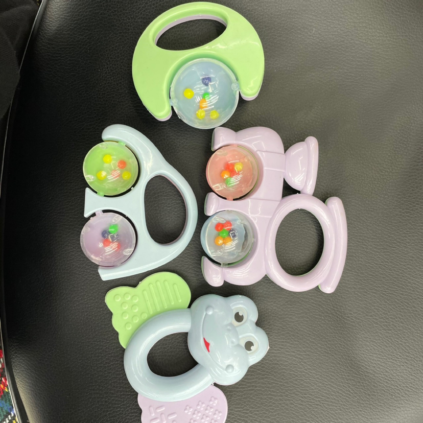 Baby Toy Hand Rattle Safety 0-6 Months Newborn Baby Frog Trolley Small Train Crescent Baby's Rattle Rattle Baby Toy Hand Rattle Safety 0-6 Months Newborn Baby Frog Trolley Small Train Crescent Baby's Rattle Rattle