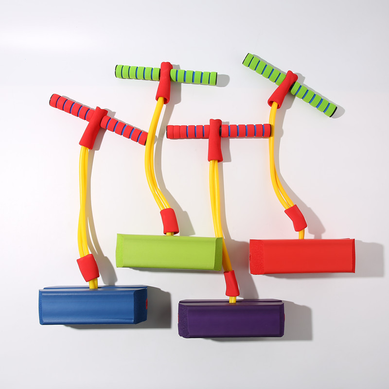 A substitute hair set up a booth toy sense system to train children&#039;s sound frog jump toy bounce shoes flash jump